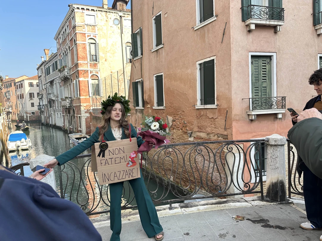 Алиса потрясающий проводник. Рекомендую всем гостям Венеции посетить столь увлекательную экскурсию. Очень интересно и после экскурсии