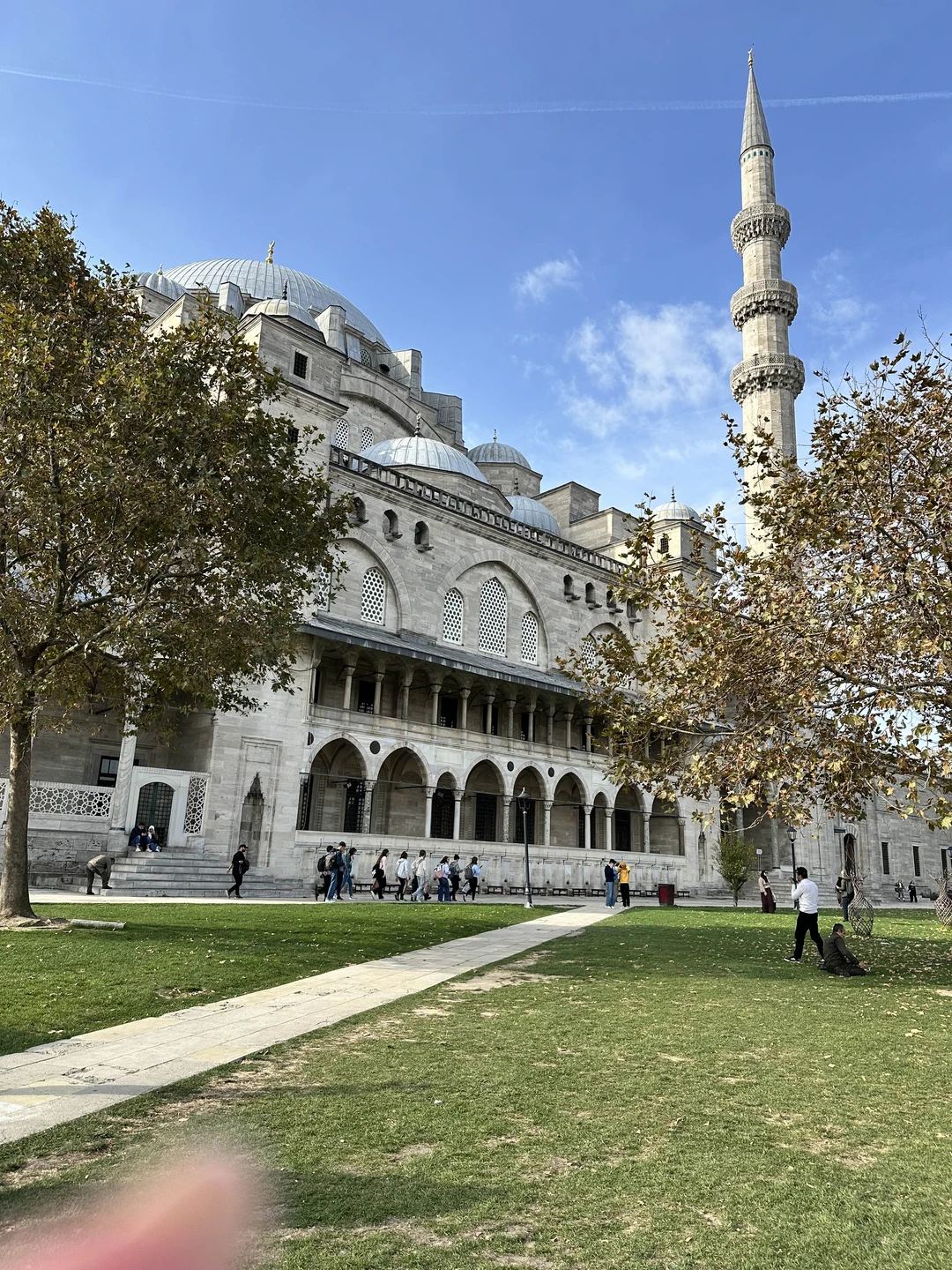 Очень познавательная и интересная экскурсия по историческому центру. Махмут хороший рассказчик, очень хорошо говорит по-русски. Очень