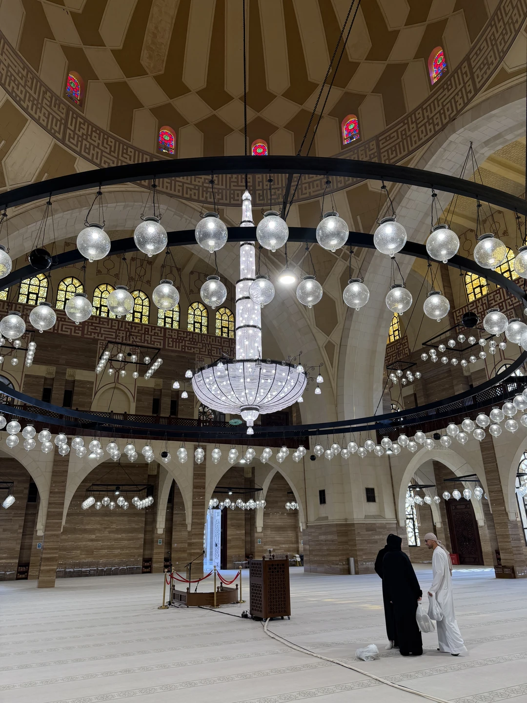 Экскурсию бронировала заранее, внесли предоплату. И сразу добавили в группу вотсап где были все организационные сообщения, что очень удобно