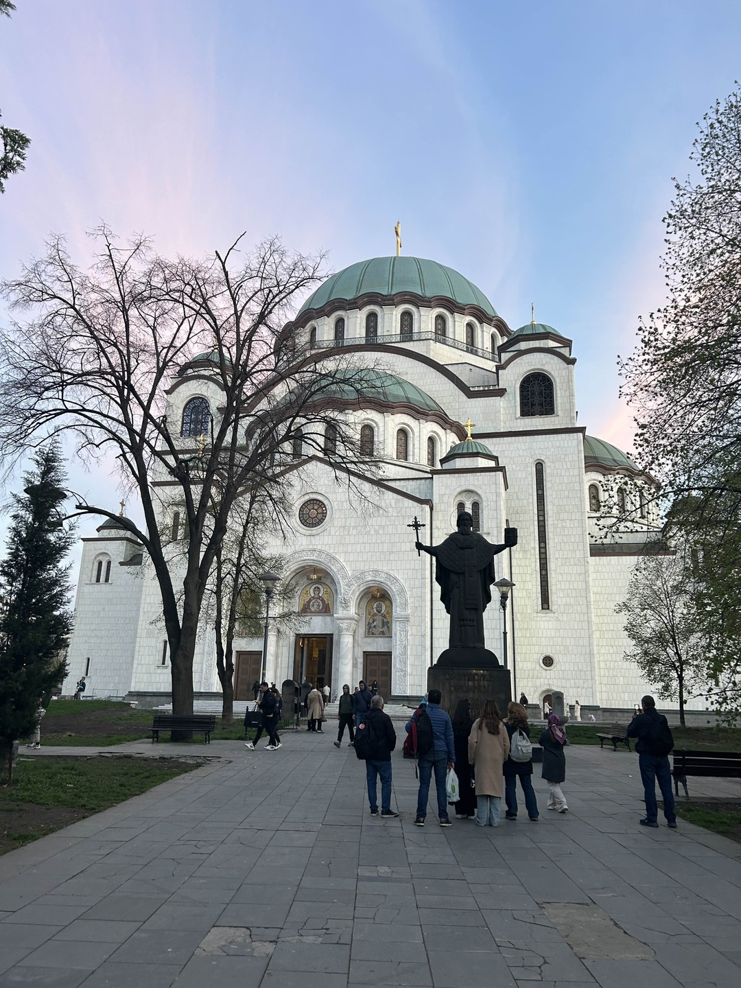 Братья навеки: о Сербии и России в центре Белграда (Кузнецова)