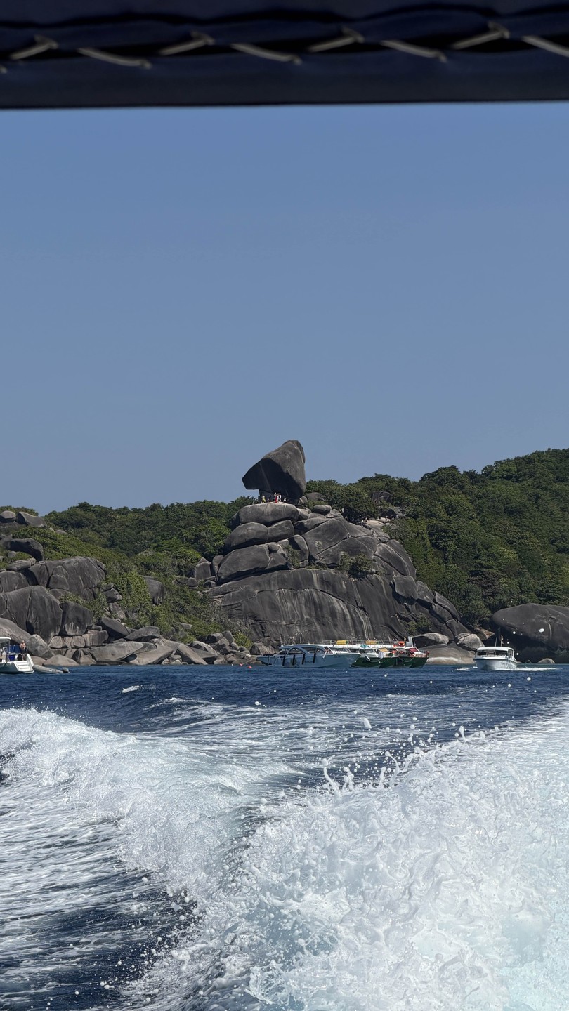 Экскурсия очень понравилась. Организация отличная: от трансфера до перемещения между островами и питания. Гид отличный, сопровождала