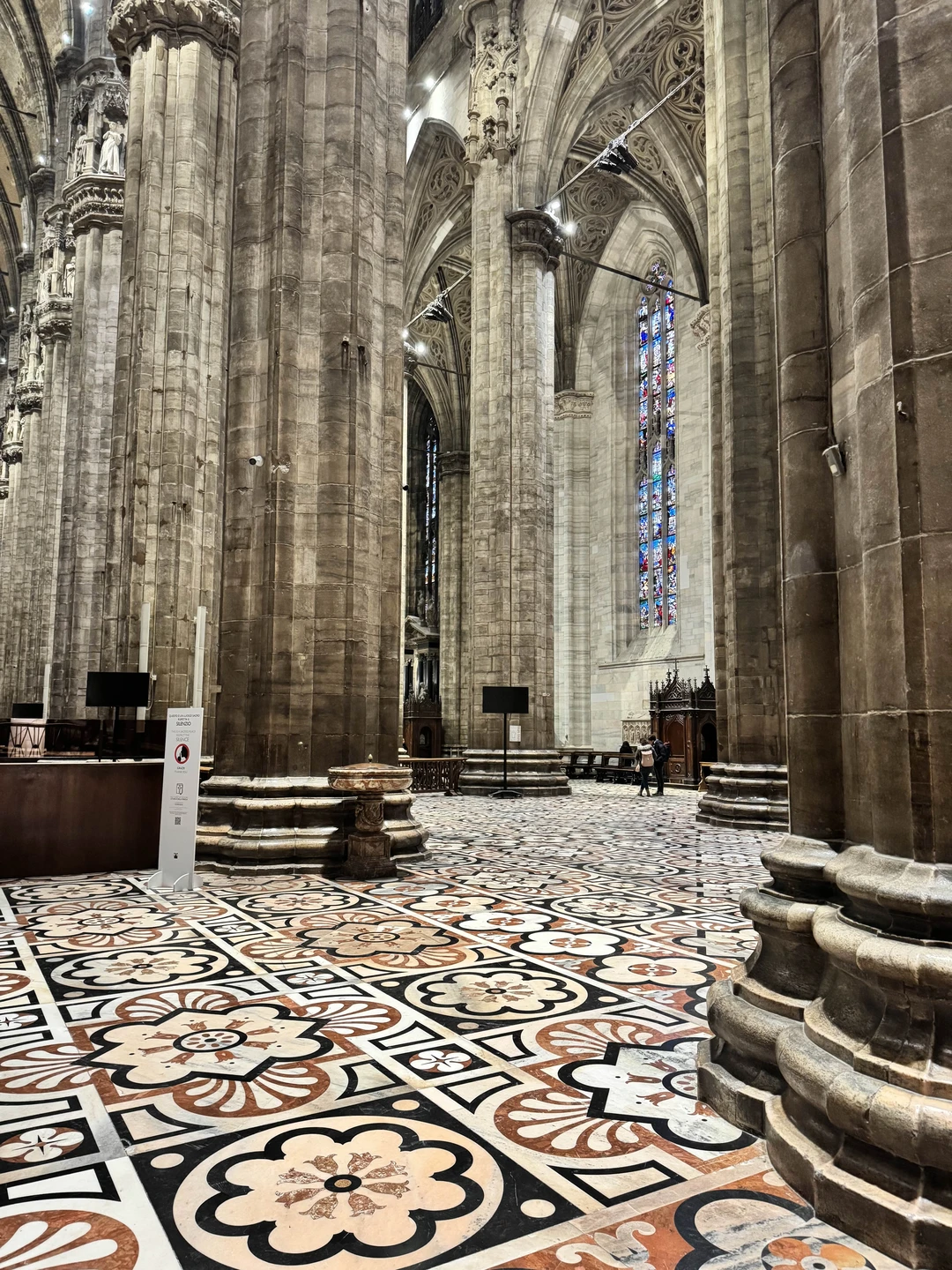 Огромное спасибо Наталье за наше знакомство с Миланом и собором! Это было прекрасно проведенное время с отличным гидом-профессионалом!