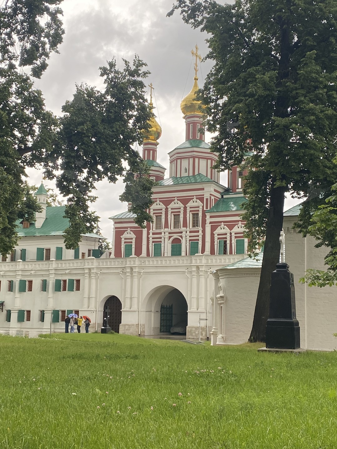 Светская экскурсия в прошлое и настоящее Новодевичьего монастыря (Алёна)