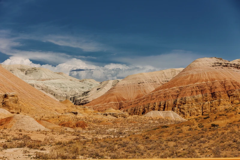 Из Алматы в Алтын-Эмель: горы Катутау, Актау и Поющий бархан