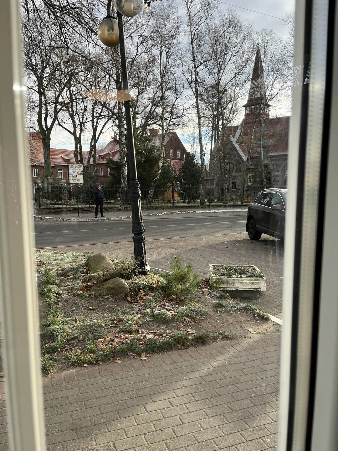 Это была удивительная поездка. Евгений нашел к каждому подход. Эрудированный, с чувством юмора, хорошо знает историю