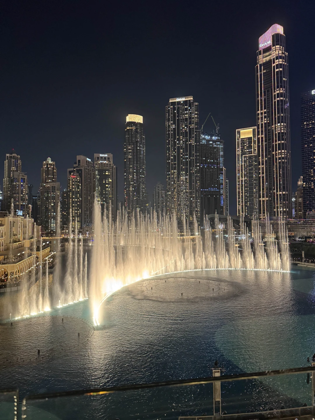 Добрый день,провели прекрасный в Дубае. Мохаммад отличный и знающий гид. Машина была в идеальном состоянии. Приехал