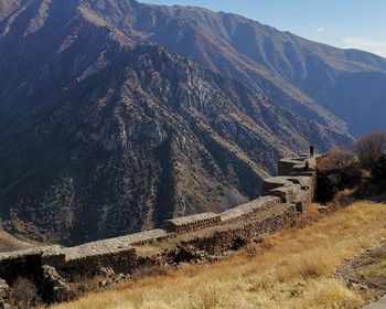 Крепость Смбатаберд, церковь Айраванк и дегустация сыров