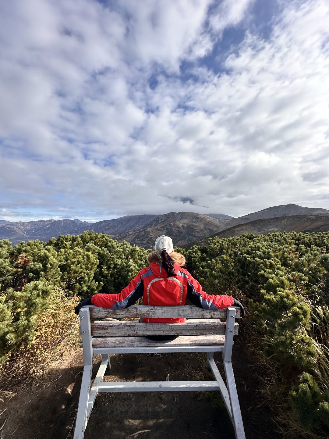Первый раз в жизни побывали на Камчатке. Выбрали экскурсию на Дачные источники и не пожалели. Отличный