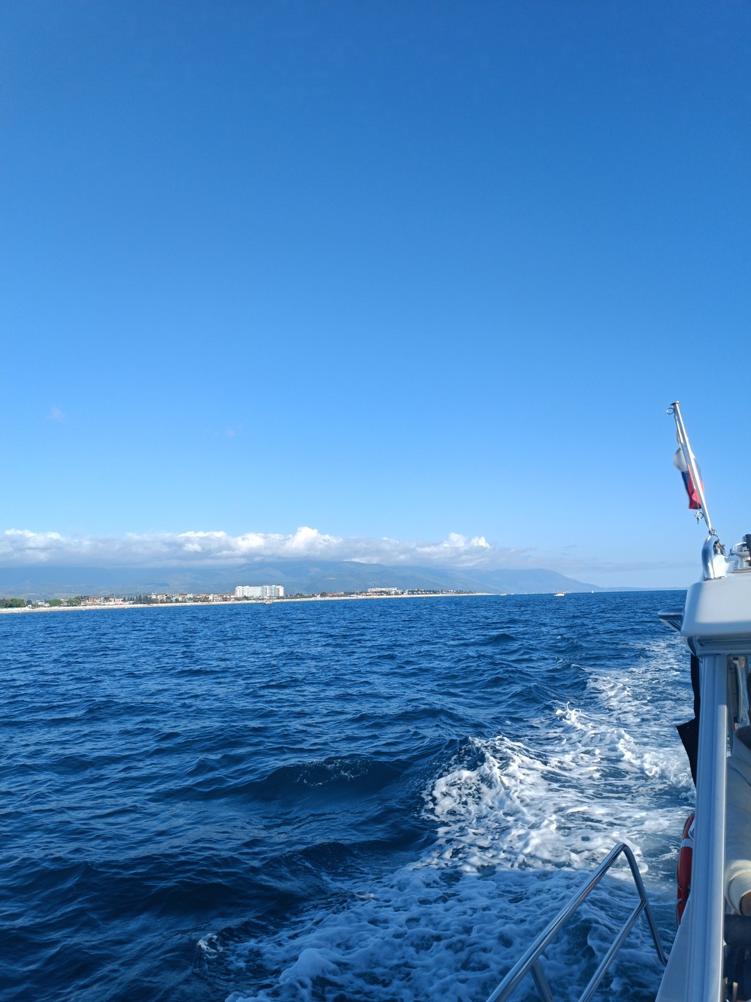 Рыбалка была великолепная! Чудесное море, погода! Красота!