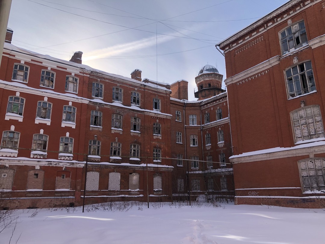 Большое спасибо за интересный и увлеченный рассказ! Морозовский городок и его история очень интересное и необычное