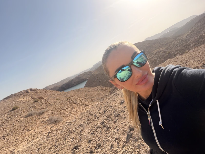 Лёгкий хайкинг вдоль Оманского залива: бухты Бандар-Хайран и Butterfly Point