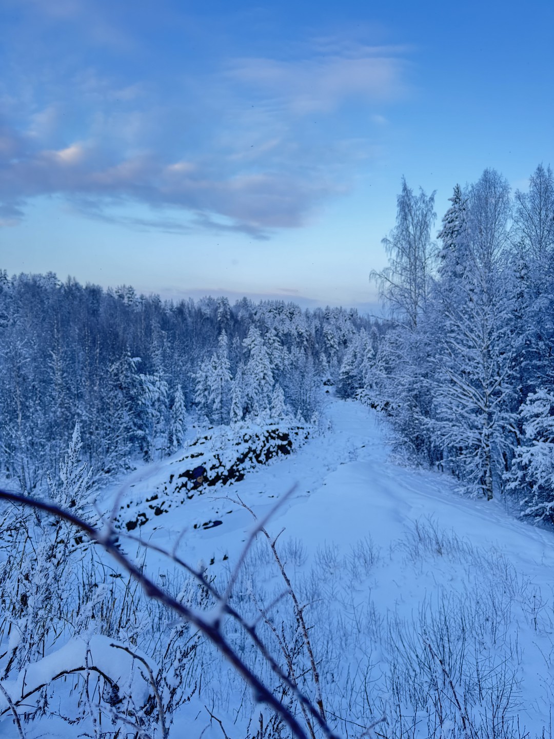 Ездили на экскурсию с гидом Кириллом. Очень понравилась программа, маршрут, организация. Хотели уложиться в световой день,