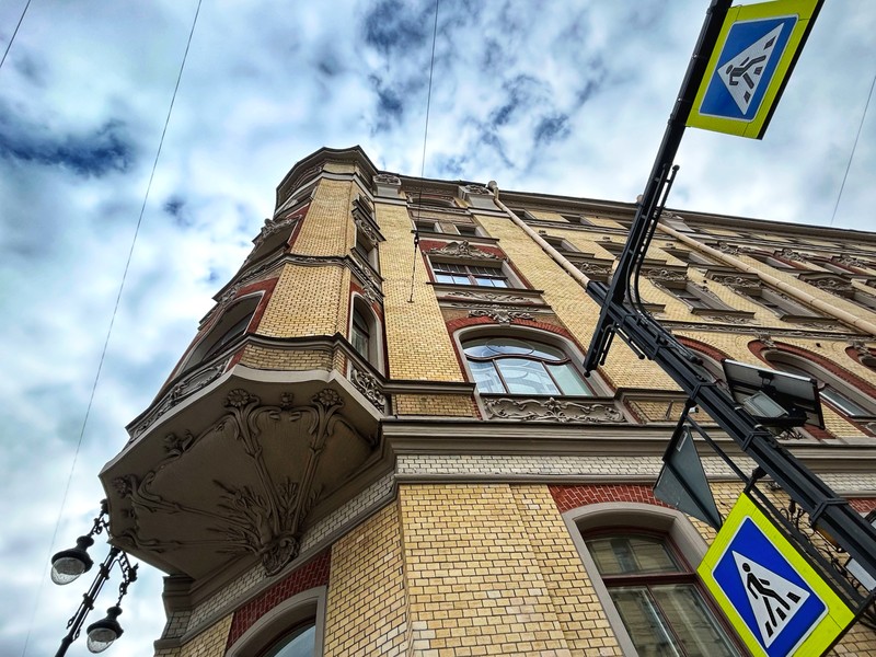 По Литейной части Петербурга - с фланёром