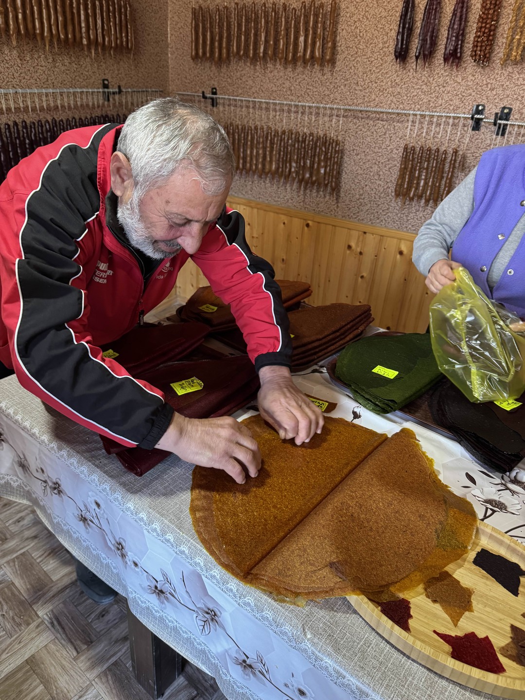 Экскурсия проведена для семьи. Замечательный маршрут. Посетили женский монастырь, посетили семью с вкуснейшей дегустацией грузинского домашнего