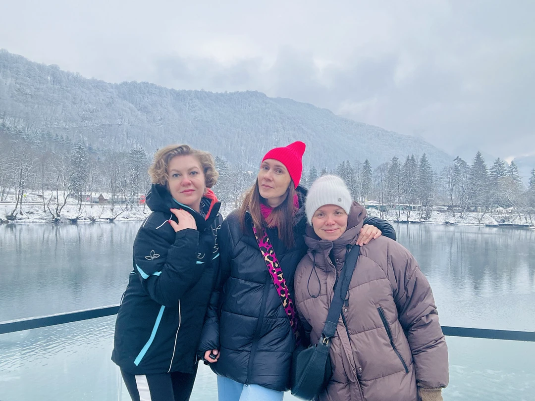 Ездили на экскурсию 04.02.2026г. Комфортный автомобиль Infinity Q56, отличный водитель, он же гид, Александр интересно рассказывал