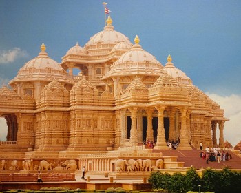 Храм Лотоса, комплекс Акшардхам, минарет Кутуб-Минар и переезд в Джайпур