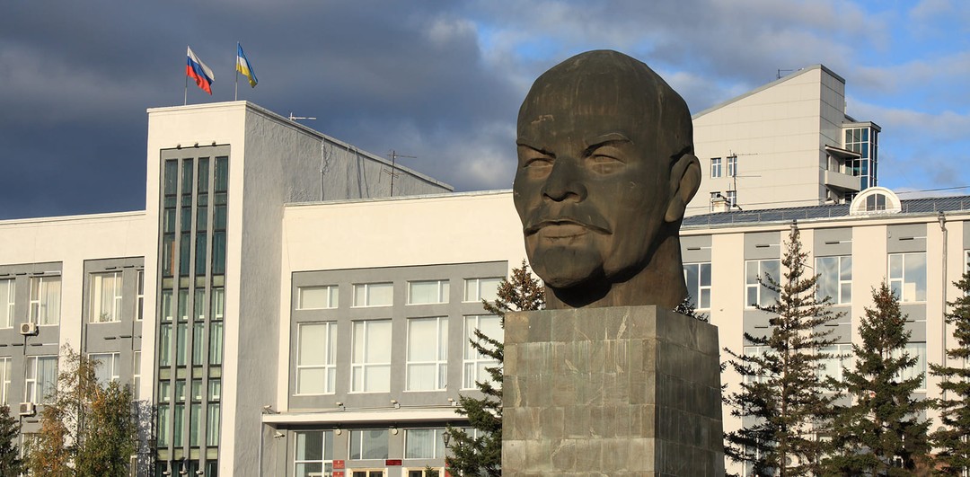 Самые интересные памятники Ленину в&nbsp;России и&nbsp;мире
