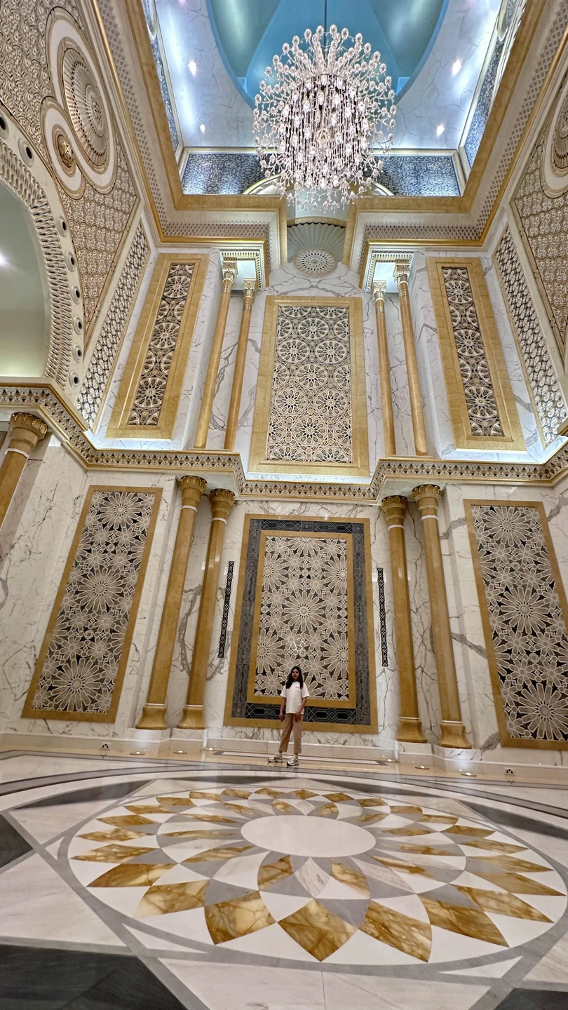 Прекрасная экскурсия, наполненная интересными фактами, достопримечательностями и увлекательными повествованиями сопровождающего гида👍 благодарю! Все очень понравилось