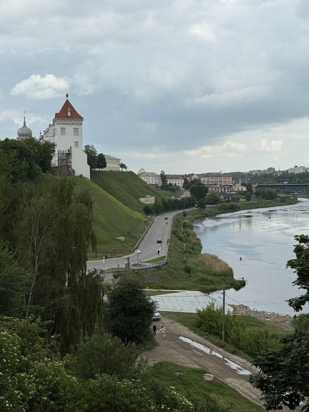 Были в Гродно проездом, с мужем, бабушкой и сыном - подростком. Андрей подстроился под наше расписание