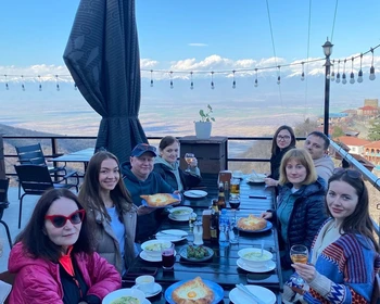 Военно-Грузинская дорога, Арка Дружбы и треккинг к водопадам