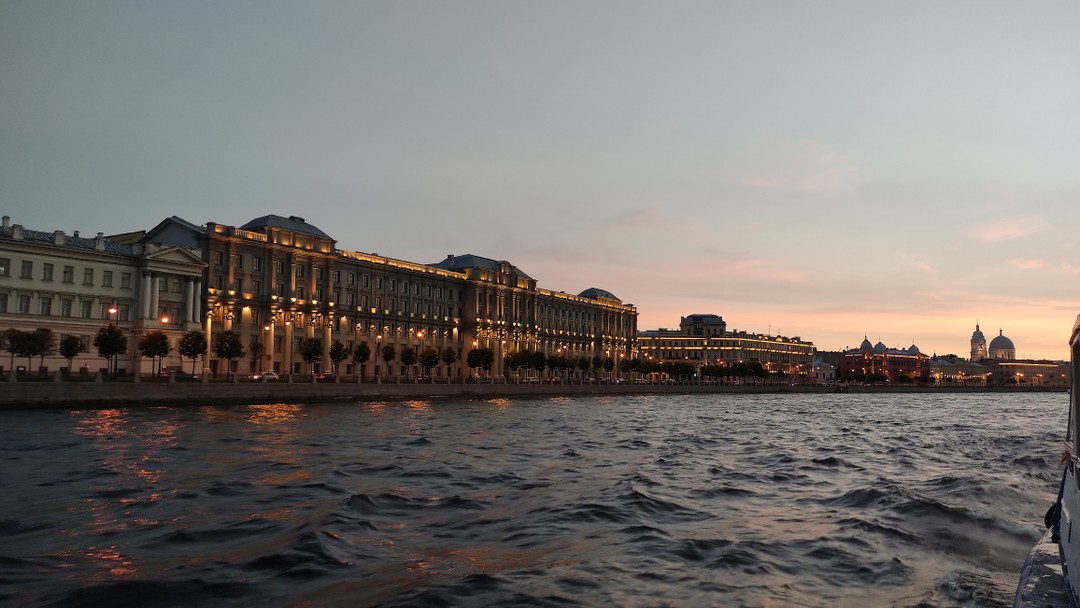 Теплоходная прогулка по Неве и Финскому заливу - на закате под живую музыку (Марина)