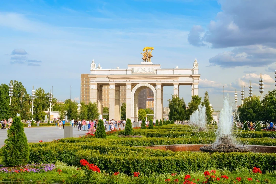 Фонтаны Центральной аллеи