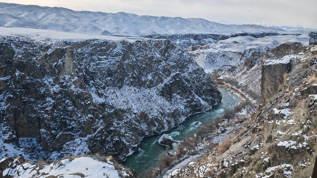 Отличная экскурсия, посетили очень интересные места за 1 день. Нас сопровождала Эльмира, очень внимательная, заботливая, отвечала