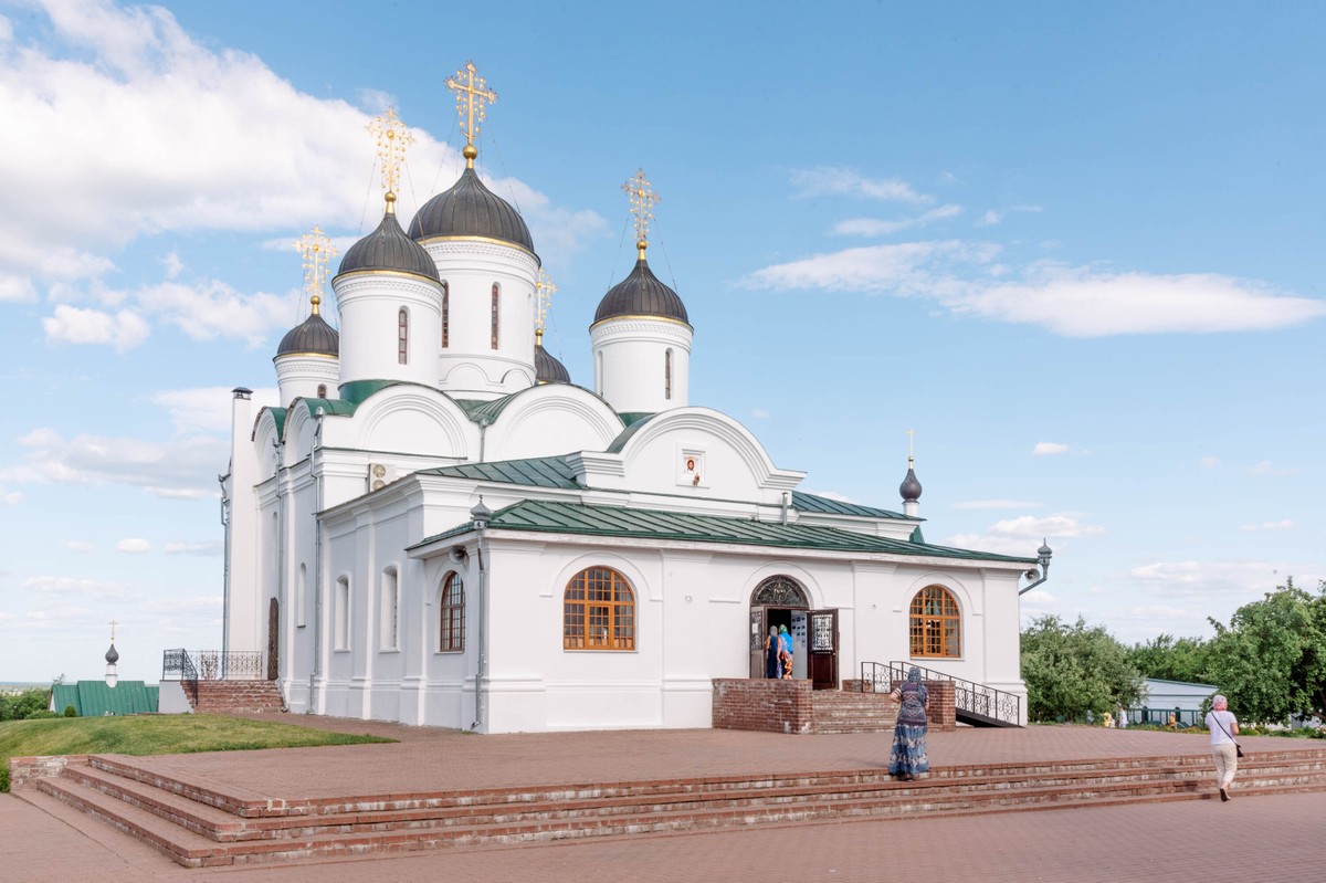 Главное изображение экскурсии - Выходные в Муроме и Дивеевской обители: чудотворные места и прогулки по старинному городку