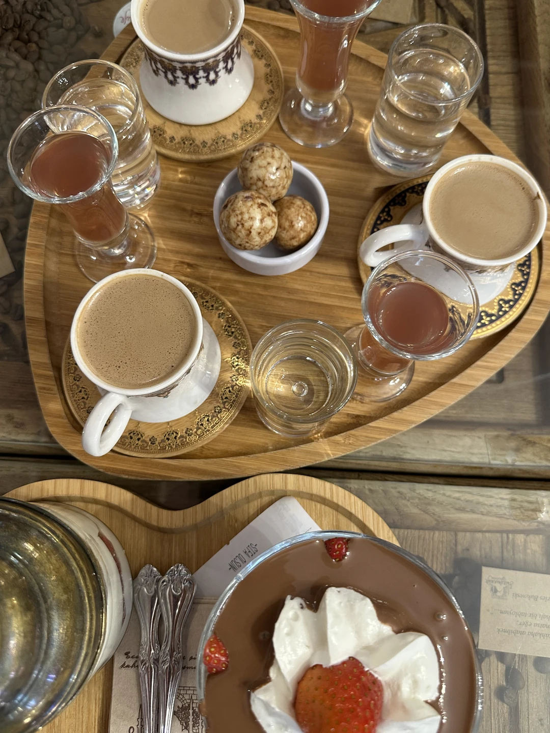 В Стамбуле я уже была более 10 раз, ходила на много экскурсий. Могу смело сказать, экскурсия