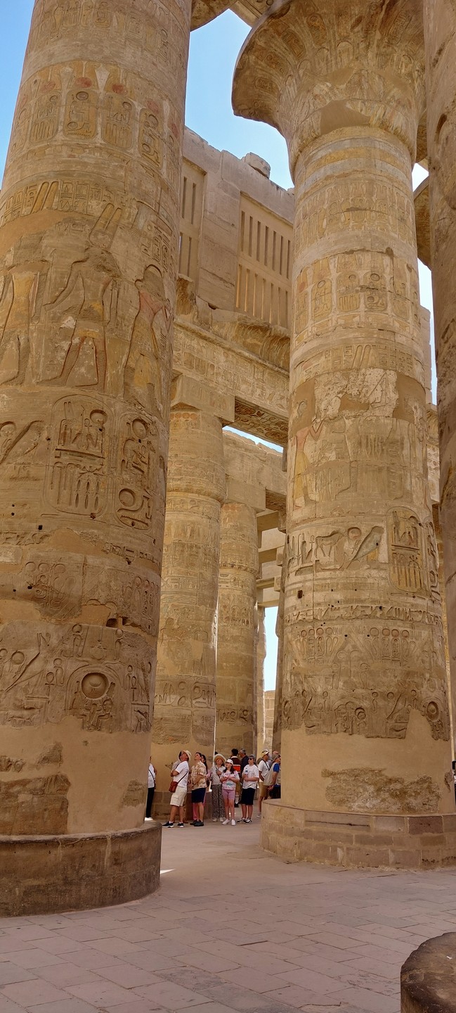 Эта экскурсия-осуществление нашей мечты! Прекрасная возможность посетить не только Луксор, но и Абу-Симбел. Описывать все достопримечательности