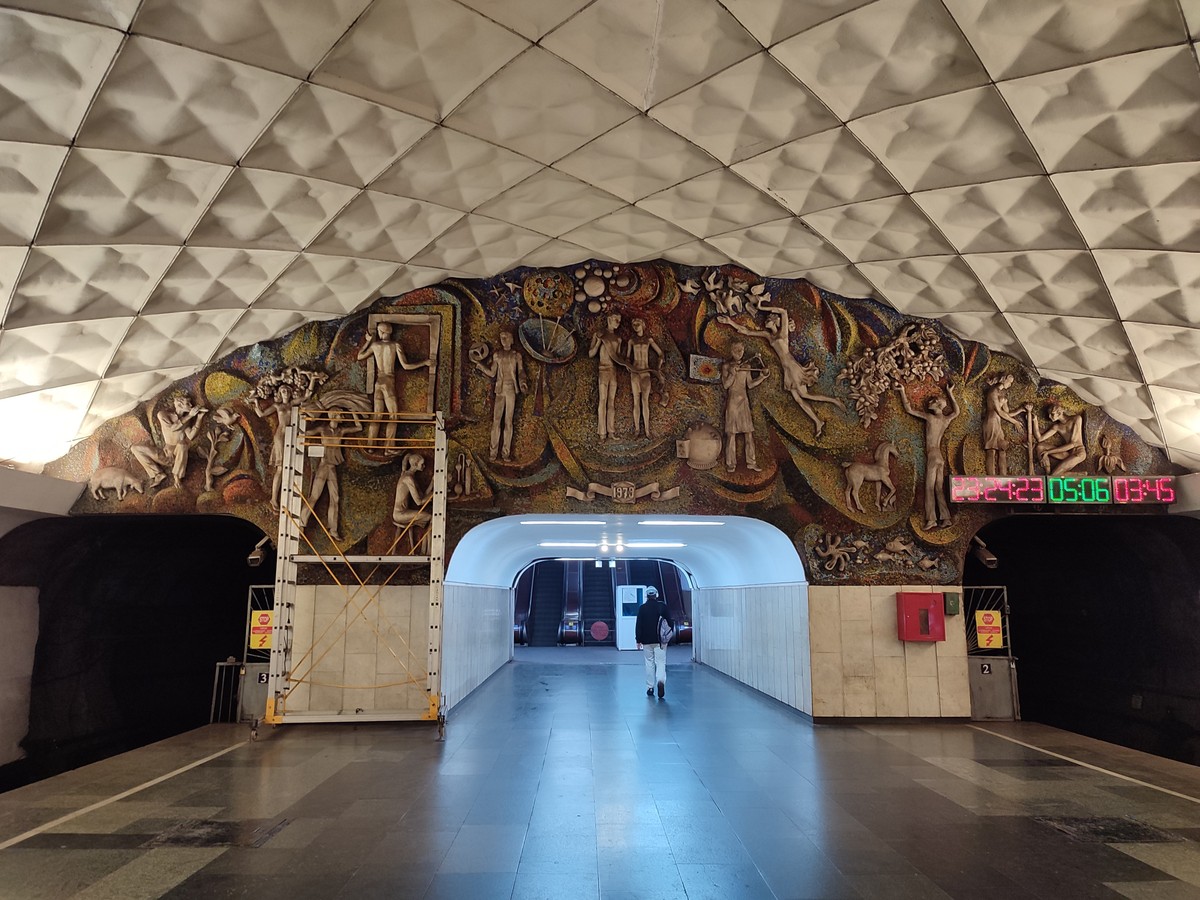 Фото Метро Тбилиси: ищем Грузию в типовом советском метро
