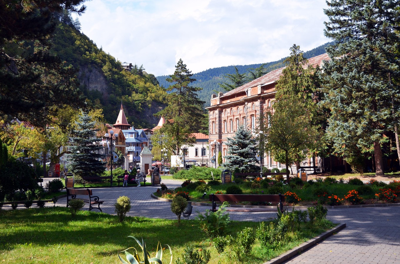 Минеральные источники Боржоми и горный воздух Бакуриани