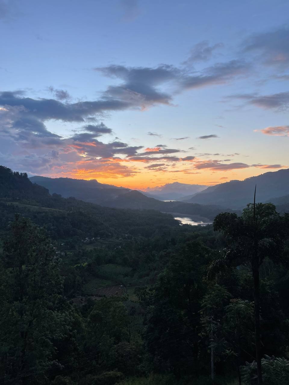 Ездили в двухдневный тур в сердце Шри-Ланки.