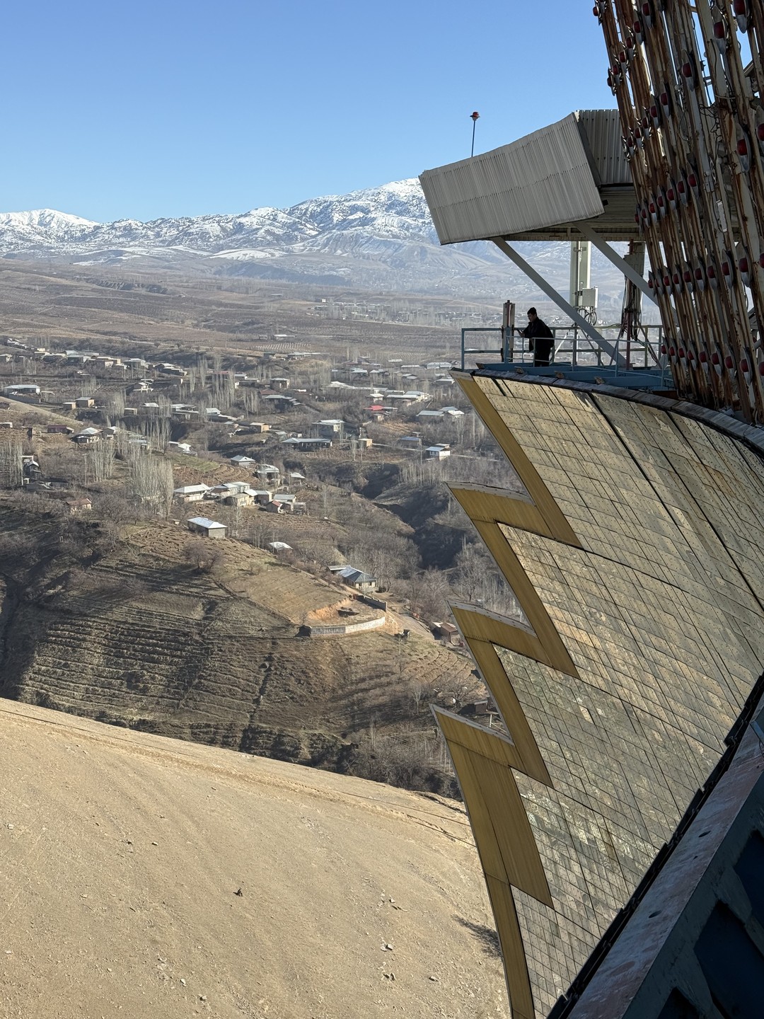 Альберт, спасибо Вам за чудесный, незабываемый день! Вы прекрасный рассказчик и очень бережный водитель. Нам было