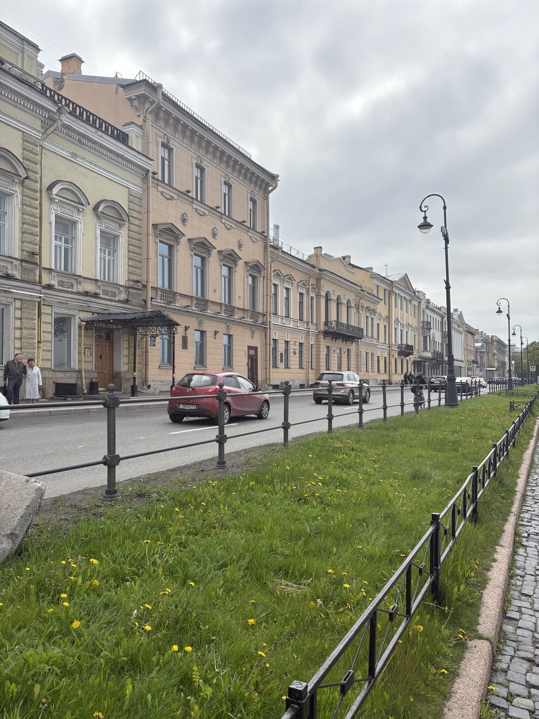 Прекрасная экскурсия, не перегруженная подача материала. История особняка через людей которые там жили. Эрудированный экскурсовод. От