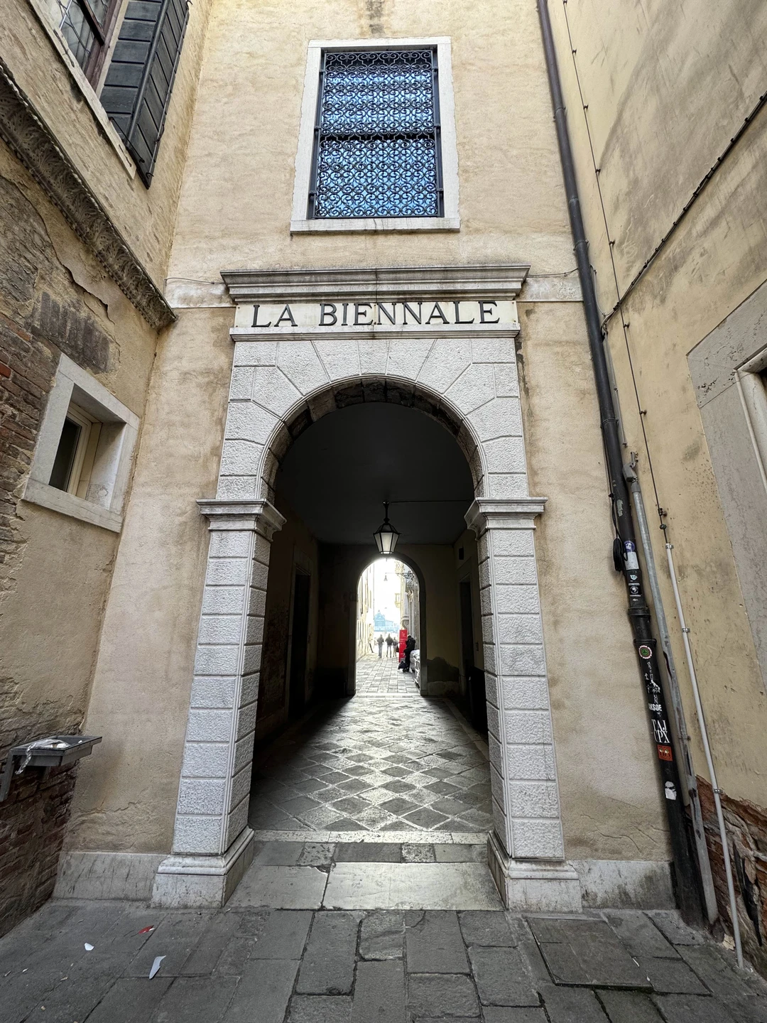 С Ольгой получилась очень душевная прогулка по красотам Венеции. Экскурсия была обзорная, но с авторскими дополнениями