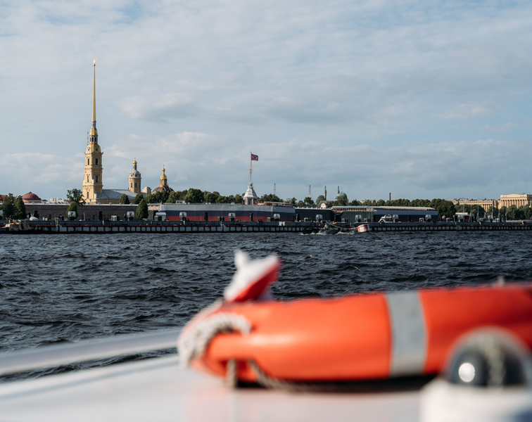Золотое кольцо Петербурга на теплоходе — из Карповки в акваторию Невы