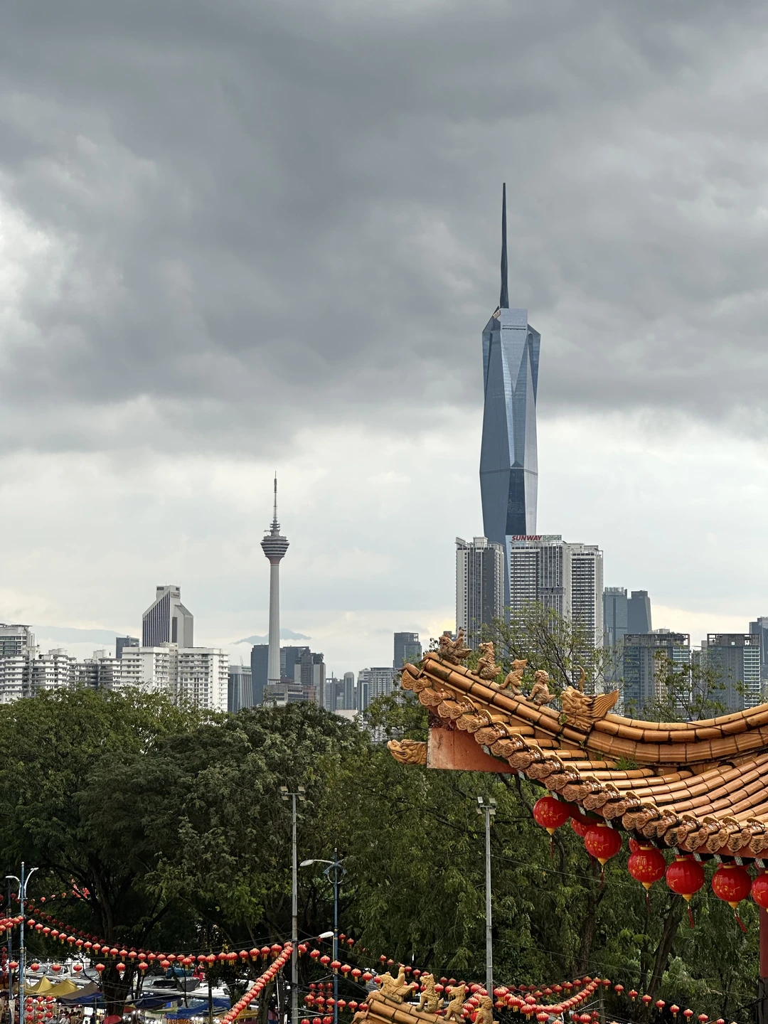 Были в Куала-Лумпуре буквально сутки, не было никаких ожиданий от этого города и страны, экскурсия с