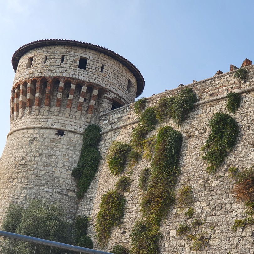 Экскурсия превзошла наши ожидания. Ольга - отличный рассказчик, мы узнали массу нового и интересного. Не ожидали