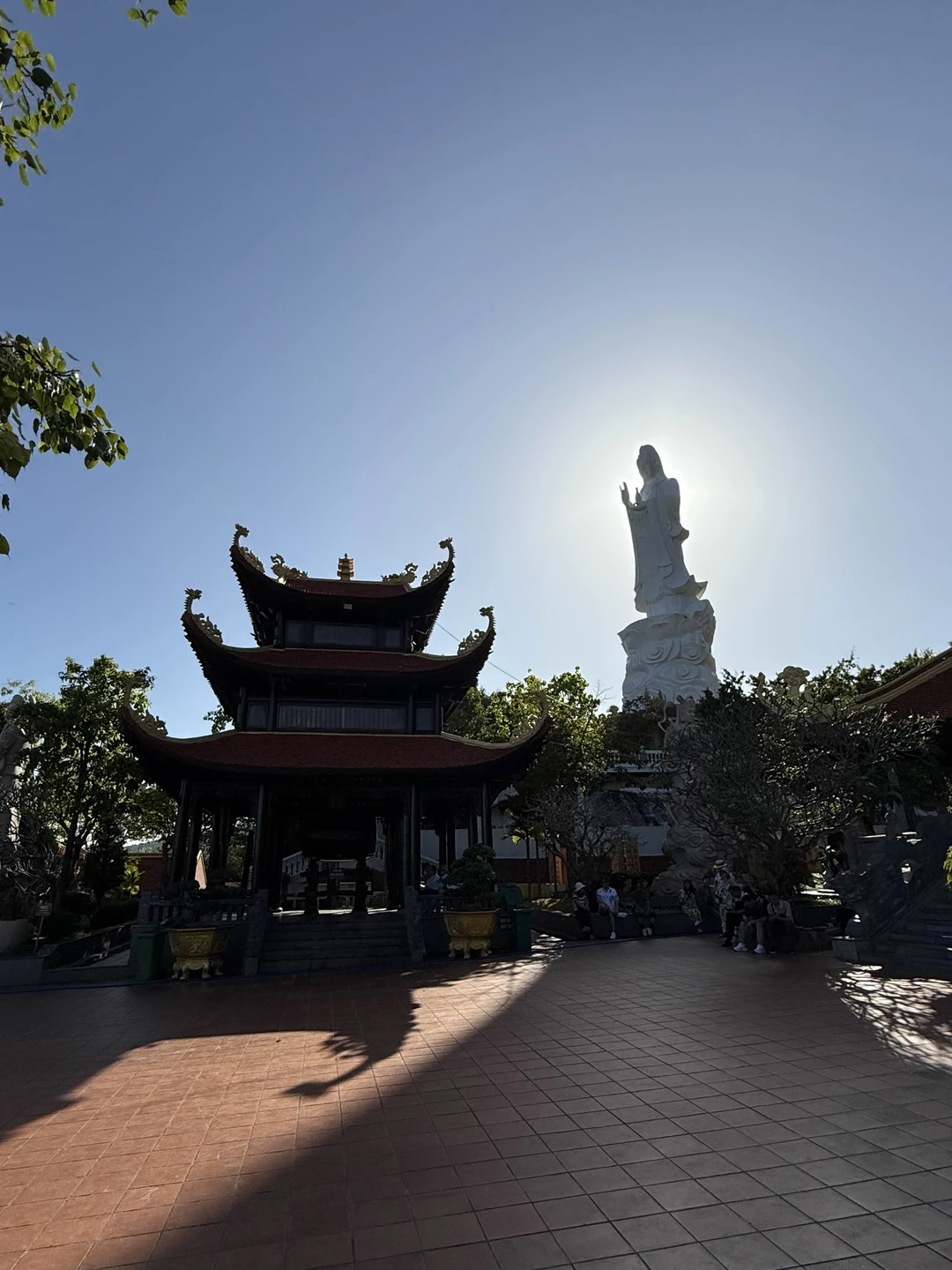 Наша небольшая компания из 6 человек осталась очень довольна экскурсией на Фукуок, которую провел для нас