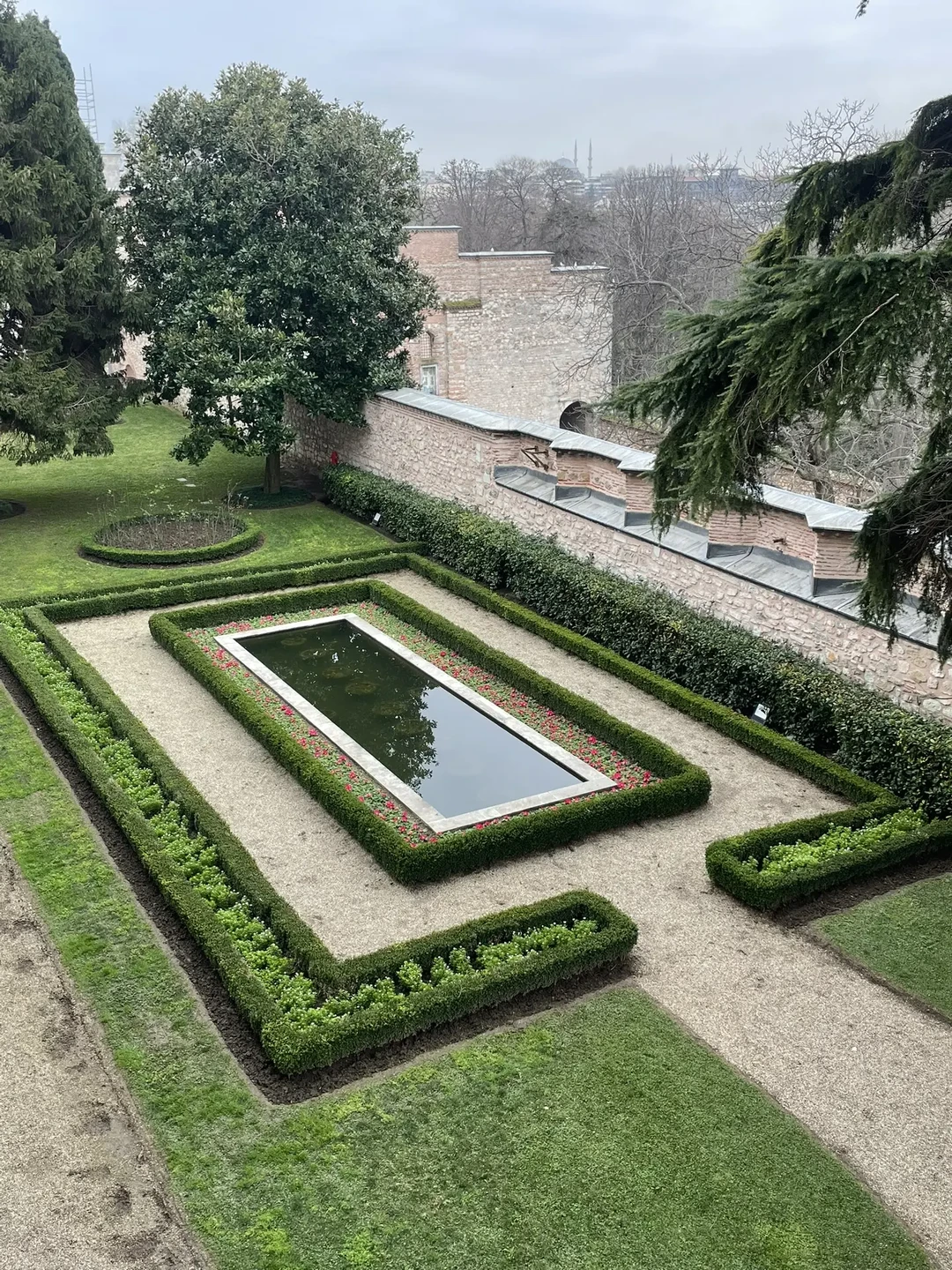 На второй день после экскурсии "Увидеть главное в Стамбуле" мы отправились во дворец Топкапы. И Рушен