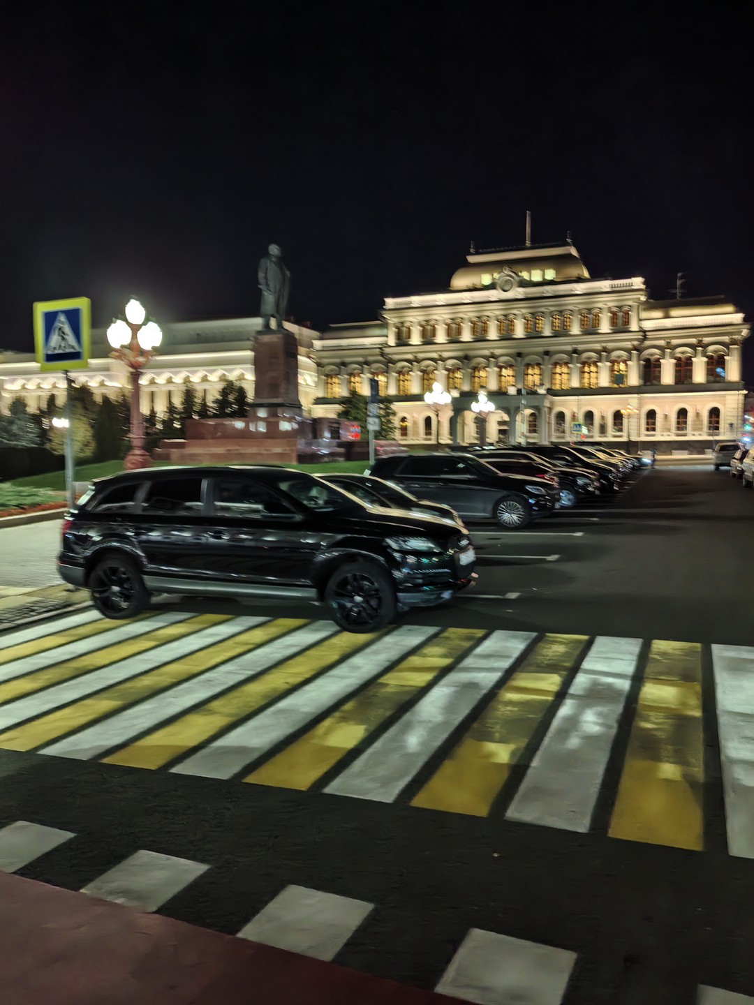 Отличная экскурсия, очень рекомендую!!! Ильнур отличный гид, очень интересный, грамотный молодой человек, отлично знающий историю,рассказывает доступно,