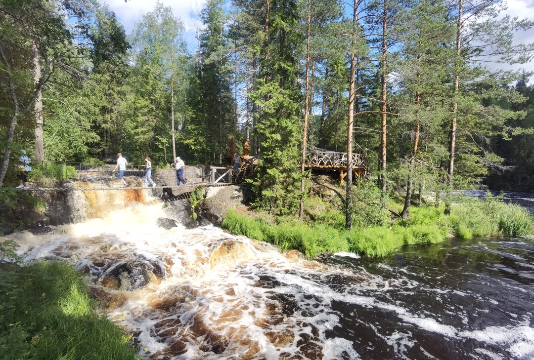Добрый день! Нам очень повезло попасть на экскурсию с Еленой. В очередной раз убедилась как много