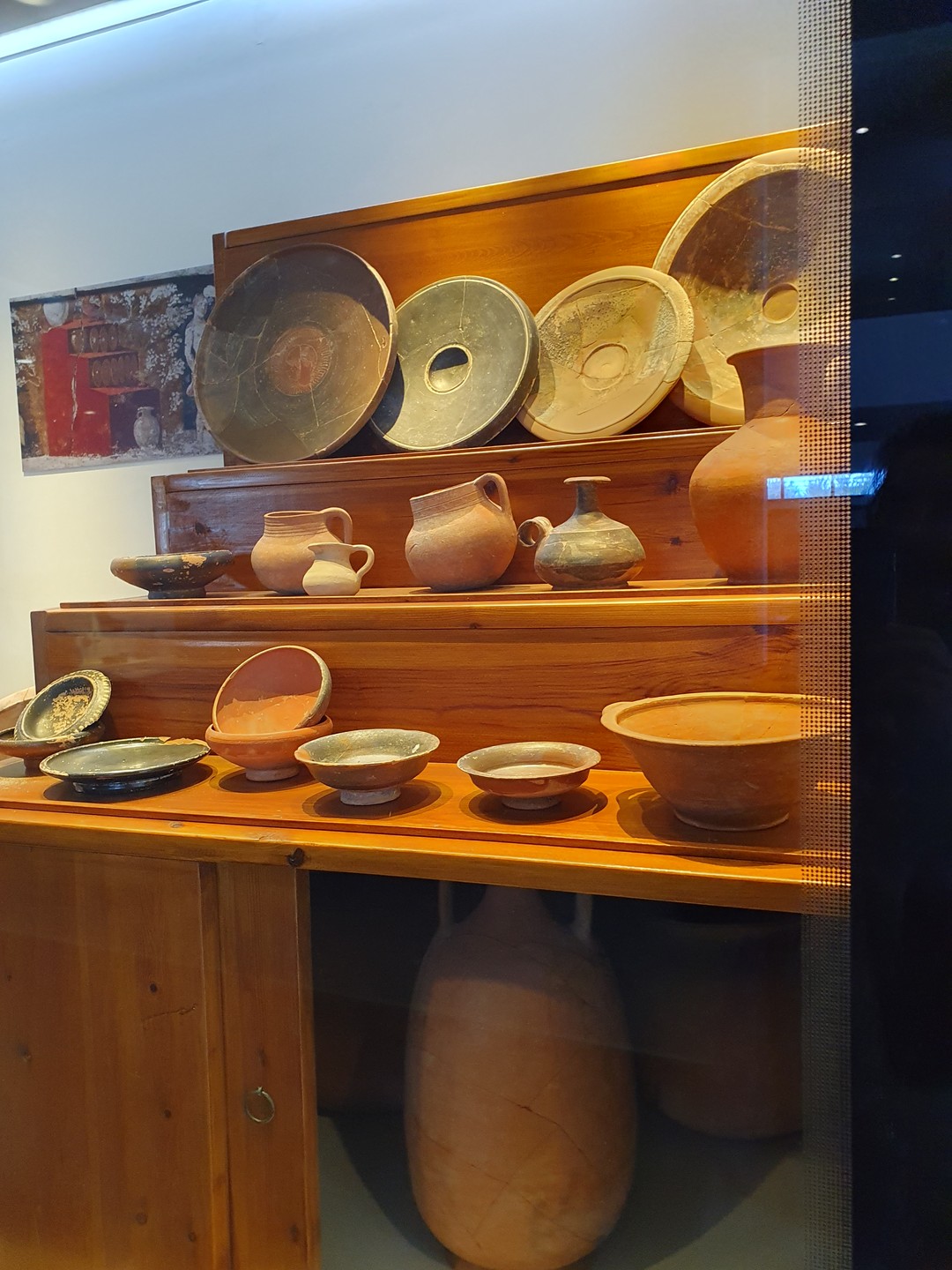 Всем тем, кто интересуется древними раскопками, в частности связанных с местом рождения Александра Македонского, рекомендую эту