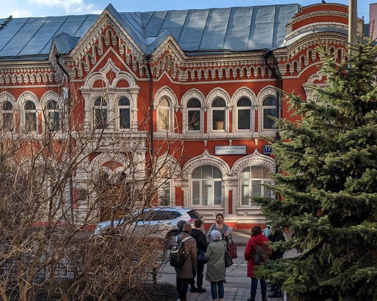 Фото - Экскурсия: "Ямщик, запрягай лошадей! По Рогожской ямской слободе — в мини-группе"