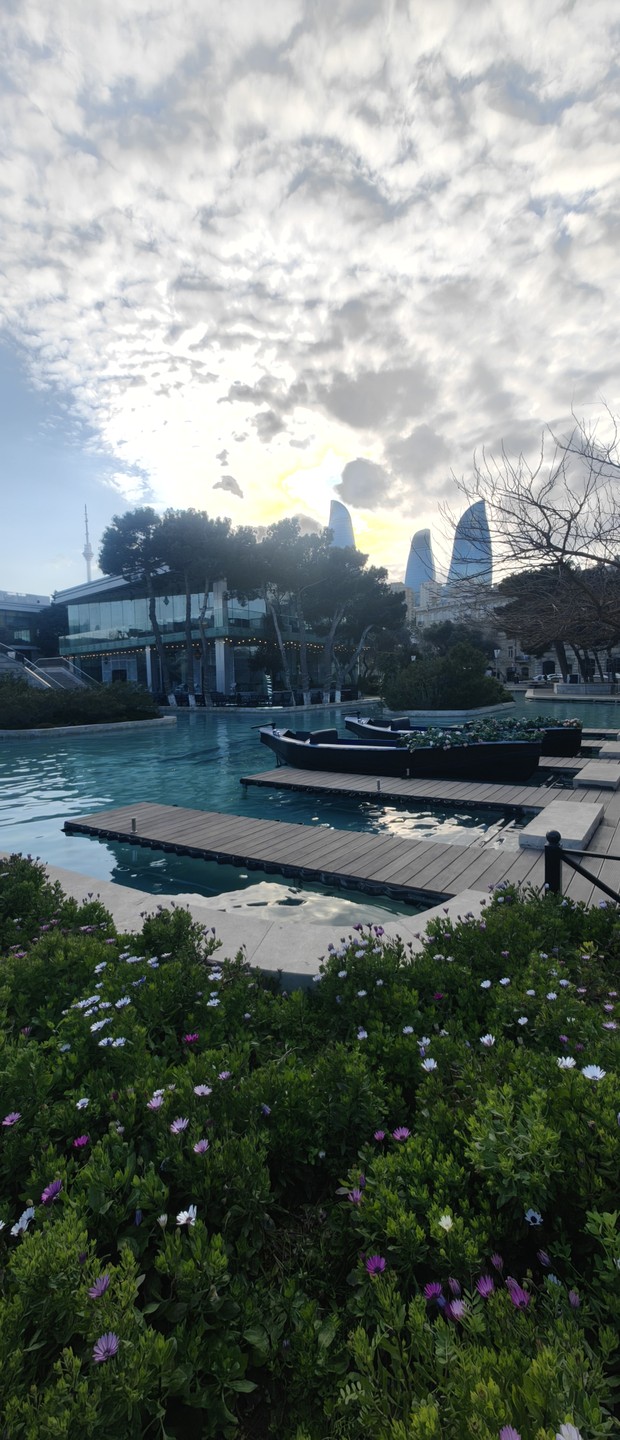 Спасибо Айзеку за отличную экскурсию!!! Баку впечатляет своим размахом и смешению разных каларитов 🔥🔥