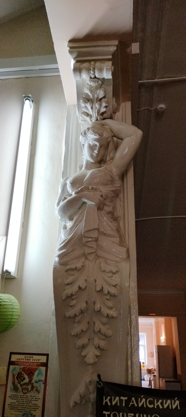 Прекрасная экскурсия,замечательная подача информации. Надежда чудесный,эрудированный,с тонким чувством юмора и знающий свое дело Экскурсовод. Именно с