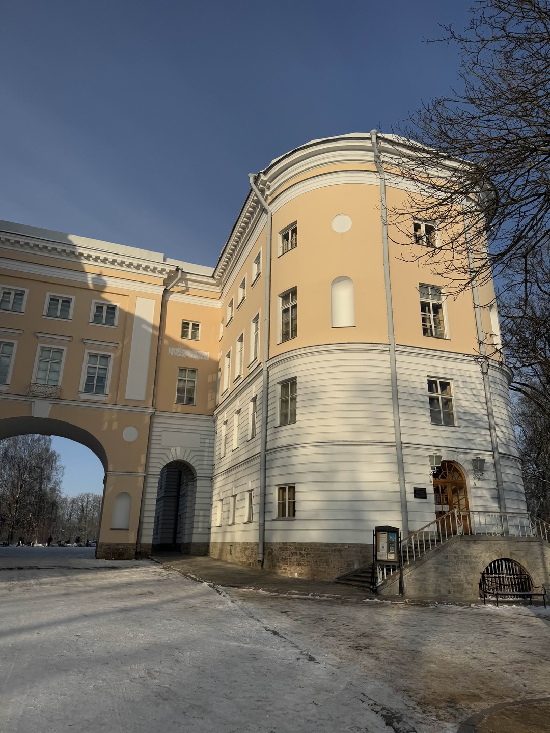 Фото отзыва 7: экскурсия "Екатерининский дворец, парк и Царское Село — в небольшой группе"
