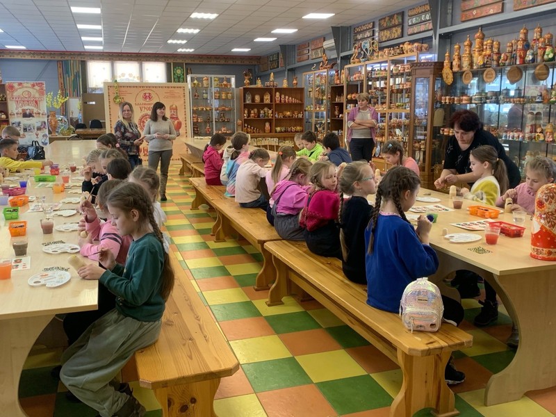 Мастер-класс по росписи магнита на холодильник в Суздале (5+)