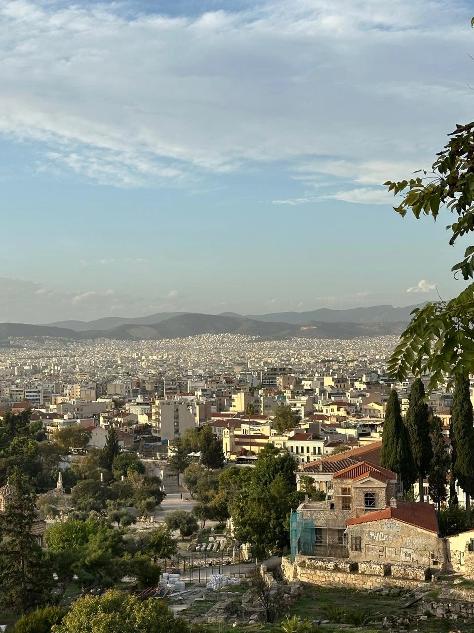 Экскурсия с Александром прошла интересно и комфортно. До её начала мы согласовали удобное время и место